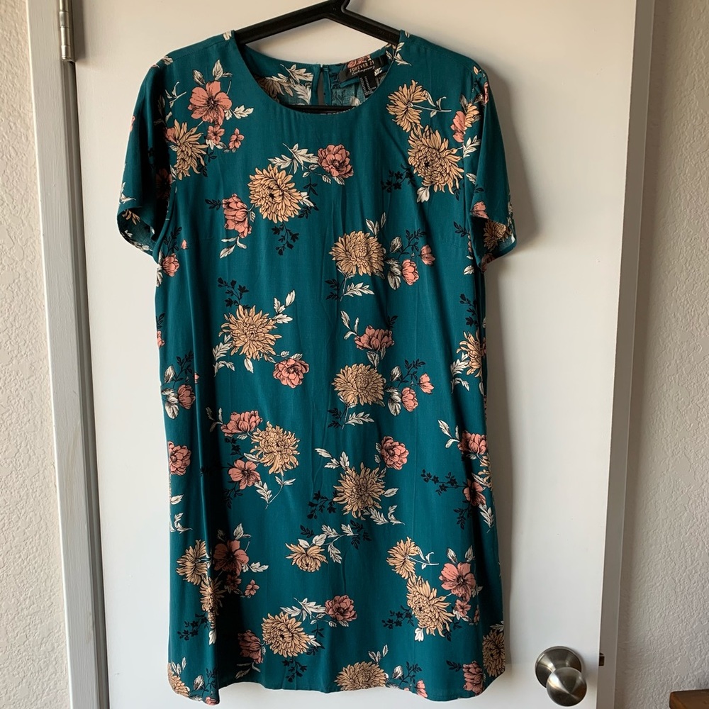 Forever 21 floral shift dress